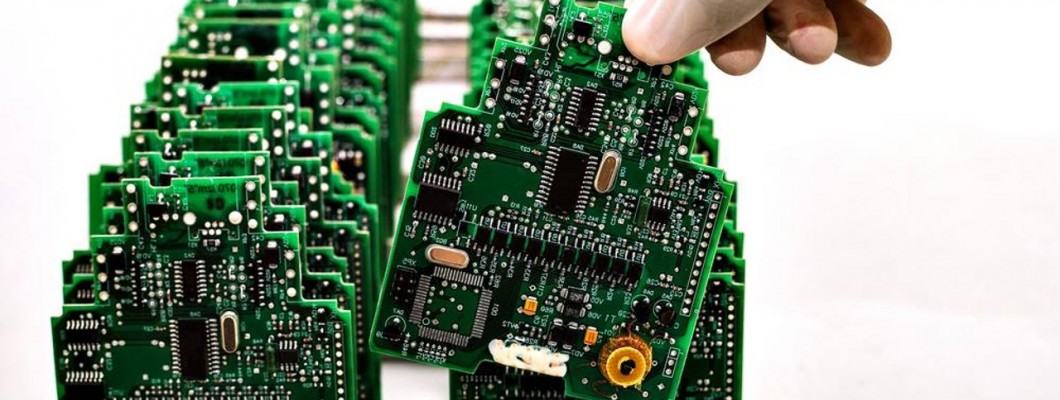 Devre Kartları (PCB) Neden Hep Yeşil Renkte?