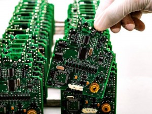 Devre Kartları (PCB) Neden Hep Yeşil Renkte?