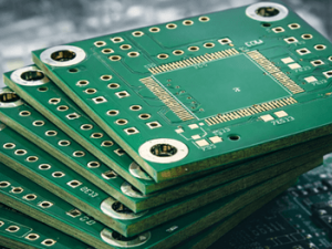 PCB Kalınlığı Nasıl Seçilir? Tasarımda Kritik Faktörler ve Standartlar